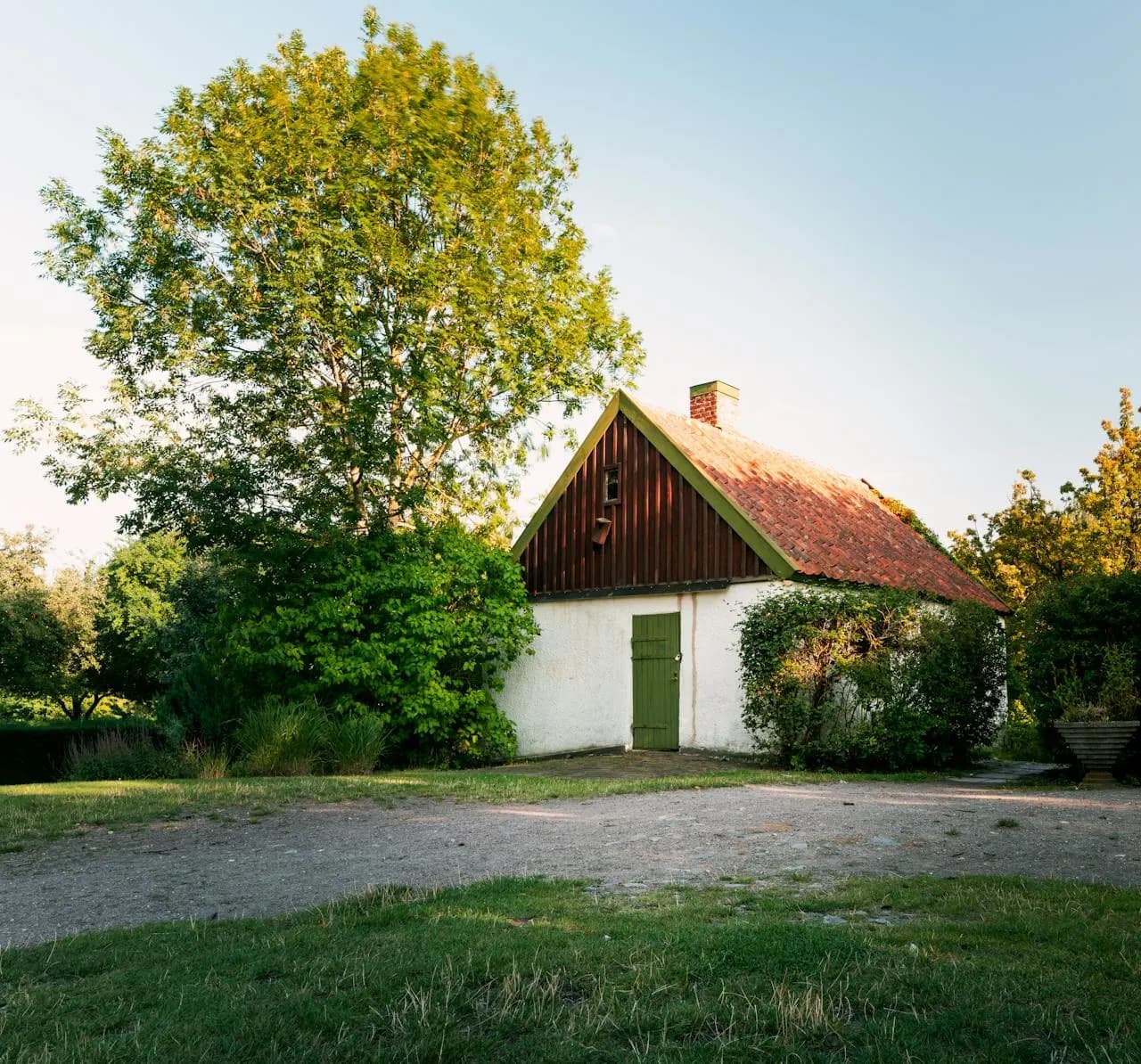 Vad händer med bostaden när någon dör – får vi sälja direkt?